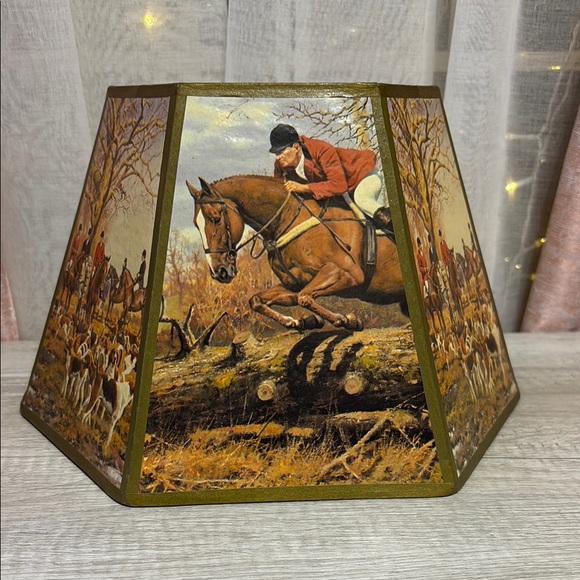Vintage Fox Hunting Themed Decorative Lamp Shade - Picture 6 of 16